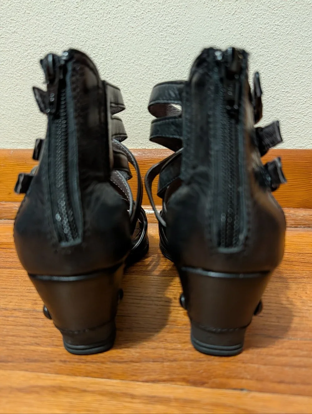 Bussola Black Vamp Rock Goth Chain Buckle Wedge Sandals